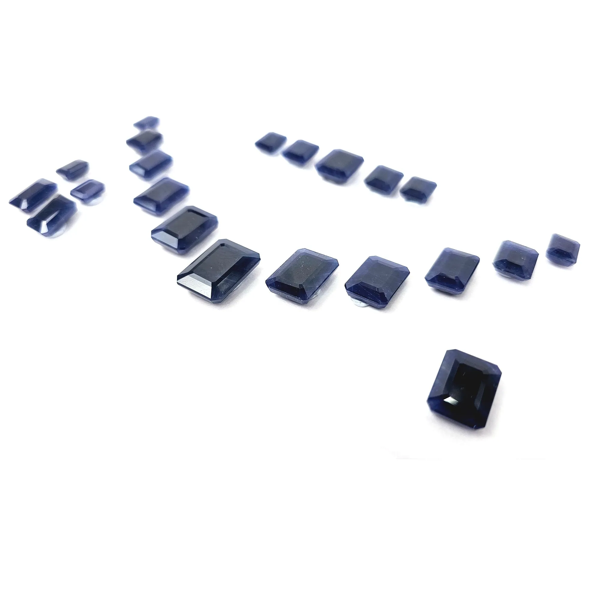 Blue Sapphire Gemstone Normal Cut : 261.00cts Natural Untreated Unheated Sapphire Cushion Shape 8*10mm - 15*20mm 21pcs Sets For Jewellery