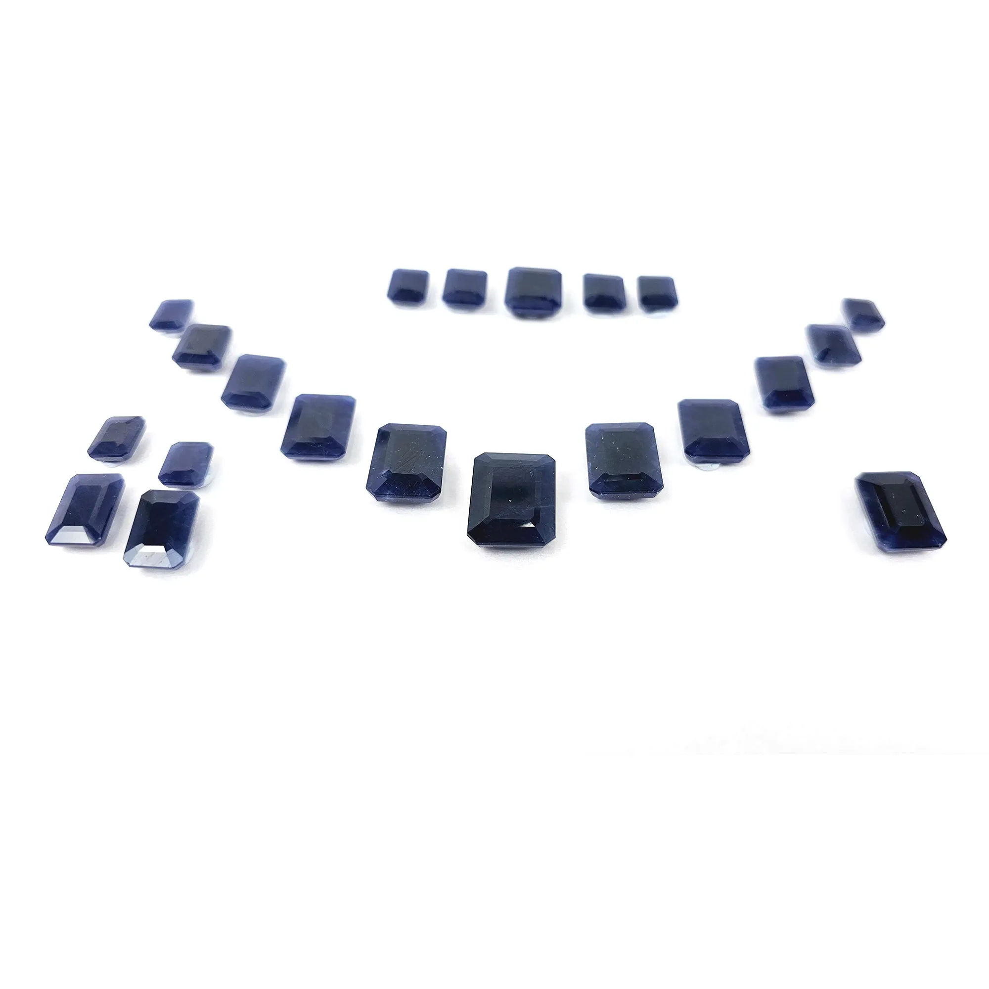 Blue Sapphire Gemstone Normal Cut : 261.00cts Natural Untreated Unheated Sapphire Cushion Shape 8*10mm - 15*20mm 21pcs Sets For Jewellery