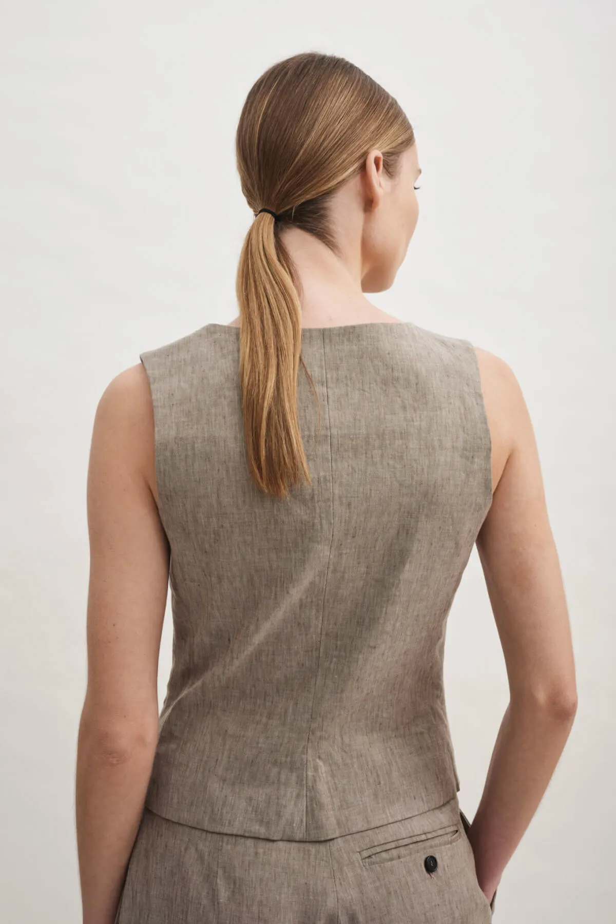 Rika Studios Fay Vest - Avoine