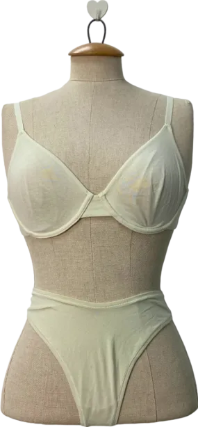 SKIMS White t-shirt Bra and Panty Set UK Size M