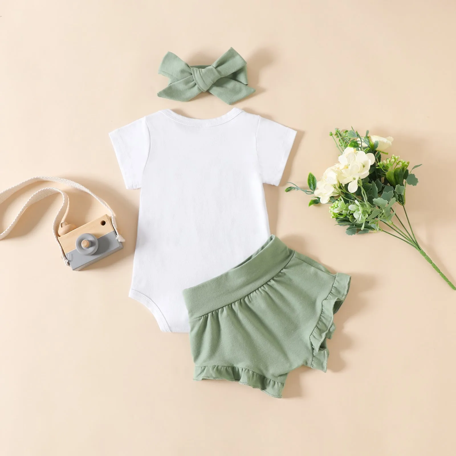 St. Patrick's Day 2023 Baby Girls' Set Alphabet Romper Four leaf Grass Printed Shorts Headband