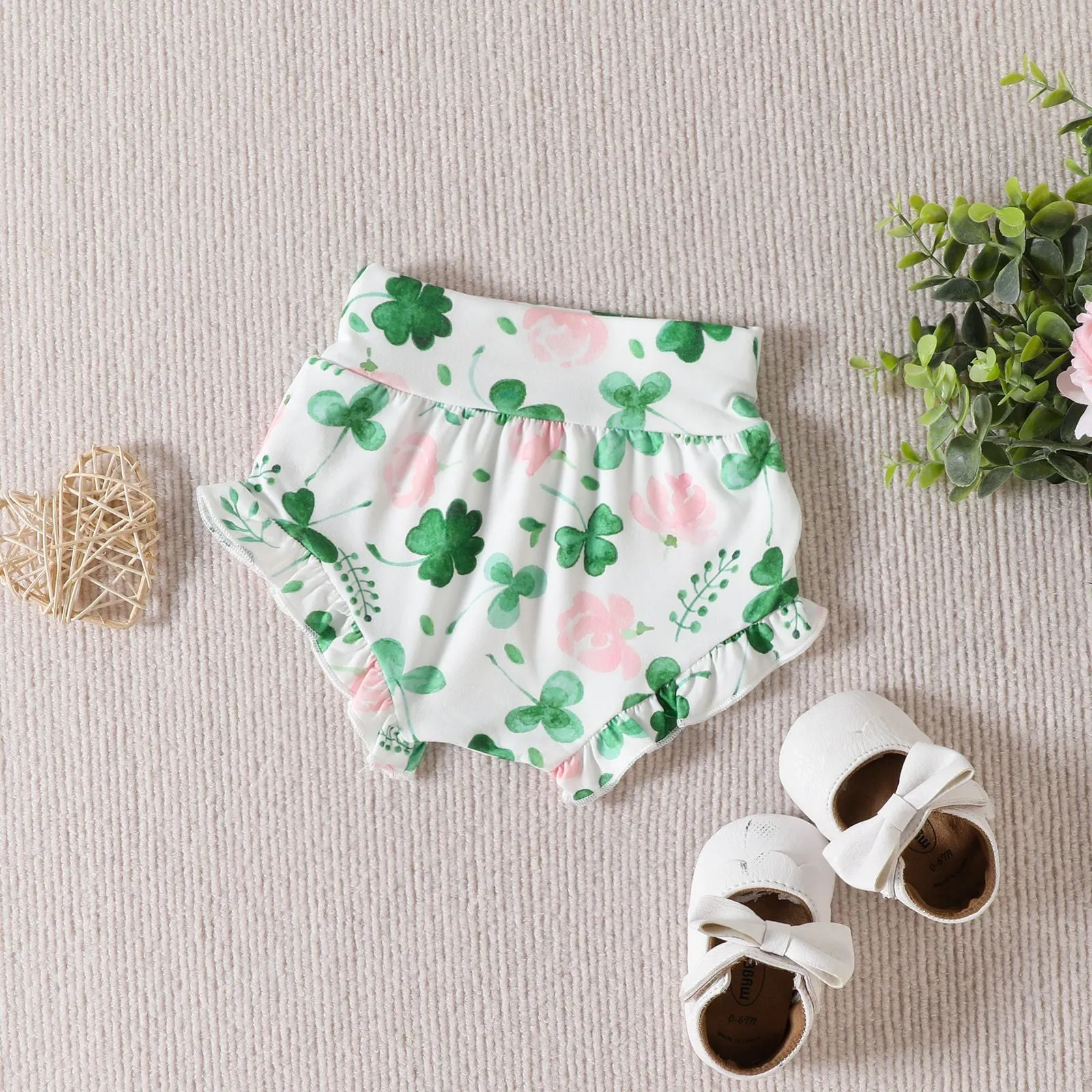 St. Patrick's Day 2023 Baby Girls' Set Alphabet Romper Four leaf Grass Printed Shorts Headband